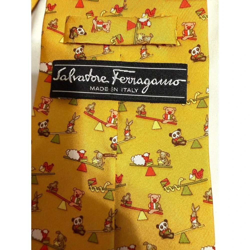 VINTAGE Salvatore Ferragamo Tie Yellow Animal‎ Print Silk Italy RARE - Picture 2 of 5